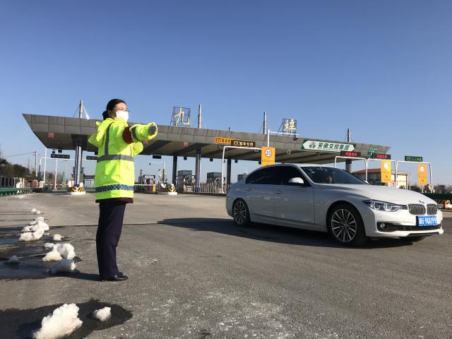 1582015881591730.png 陽光、殘雪、臉頰、車輛.png