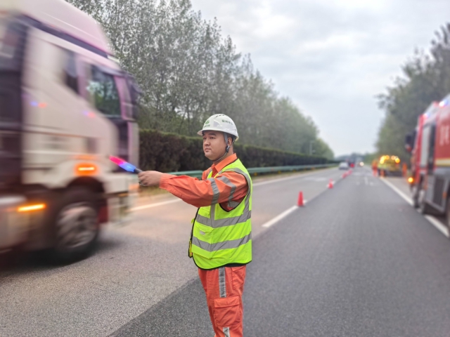 1759107104136834.jpg 宿州中心宿州南保暢分中心保暢道路安全暢通。.jpg